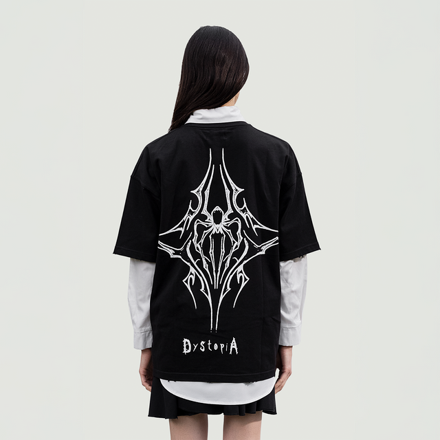 تي شيرت أسود "عنكبوت"