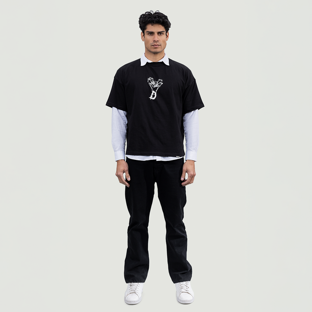 تي شيرت أسود "عنكبوت"