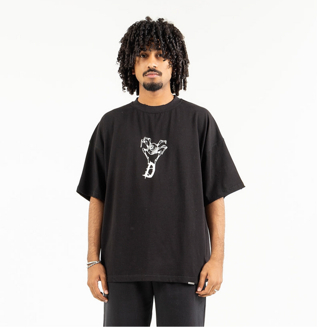 تي شيرت أسود "عنكبوت"