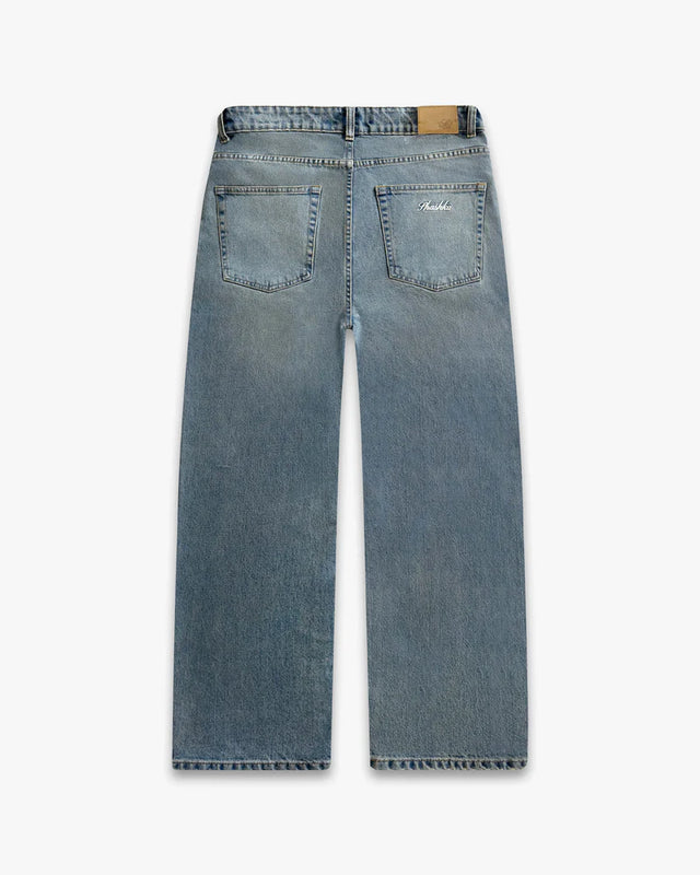 بنطلون جينز بشعار أمامي مربّع