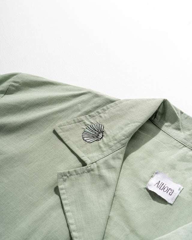 قميص ألتيورا أخضر زيتوني بأكمام قصيرة